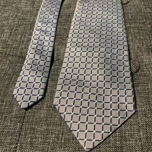 Dormeuil Paris London silk men’s neck tie
